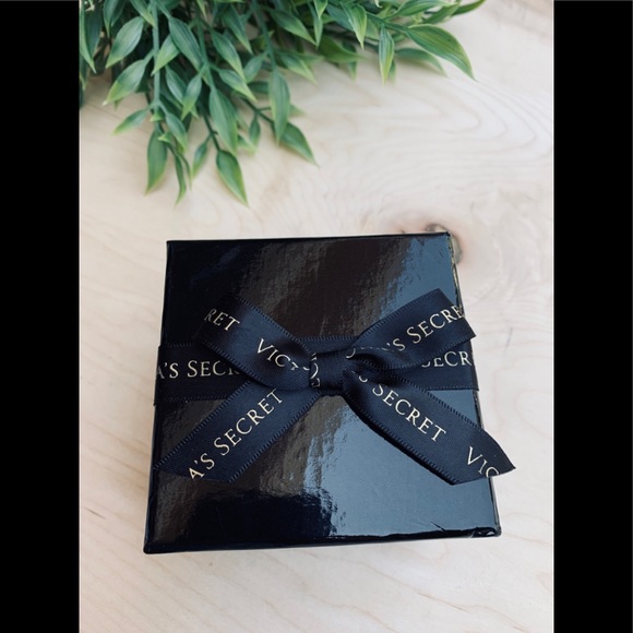 Victoria Secret Multi Strand Necklace Bracelet Set - Picture 3 of 10